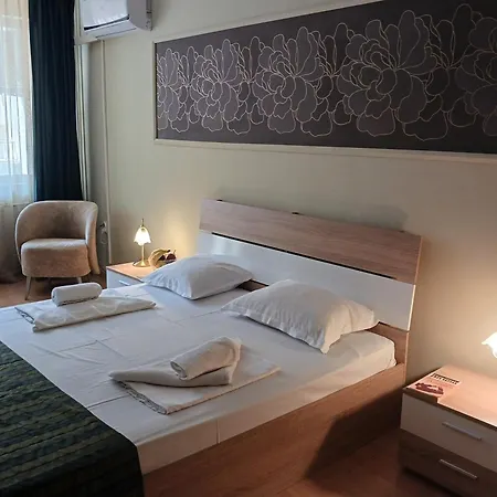 сорбона 2* Варна