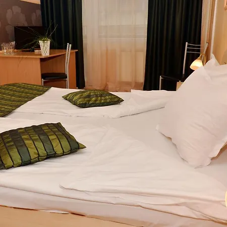 сорбона Хотел